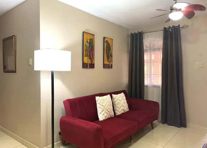 Florencia Ac Near Guanacaste Airport * Liberia